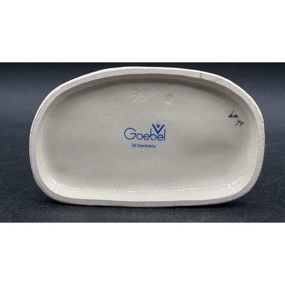 Goebel Hummel Eventide #99 Hand-Painted Porcelain Figurine - Vintage - Beautiful - Picture 10 of 15